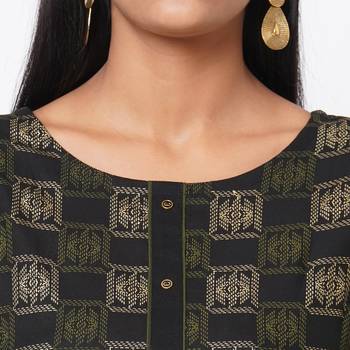 Women's Rayon Black Kurta Set 5