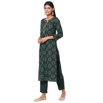 Women's Rayon Green Kurta Set 2