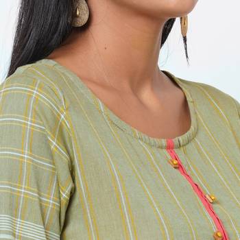 Women's Cotton Green Kurta 7