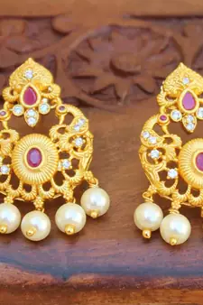 Red agate earrings