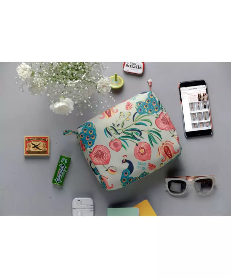 Khaki Anaar Aur Mor Print Medium Sized Vanity Kit