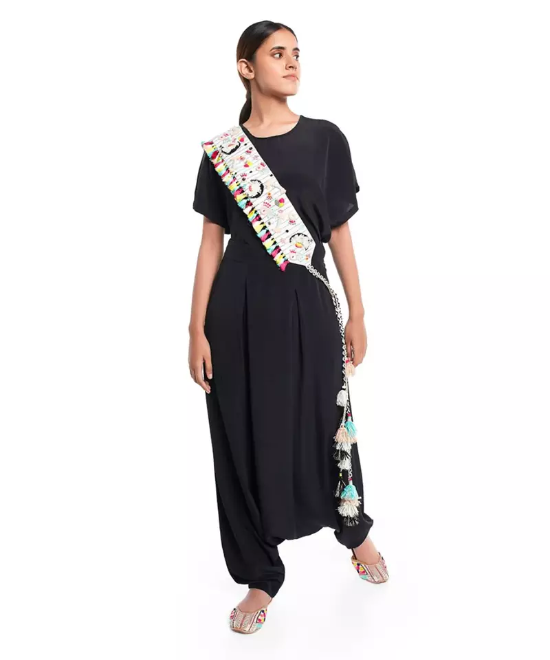 Cream Linen Baby Butti Embroidered Tie-Up Belt with Colourful Tassels