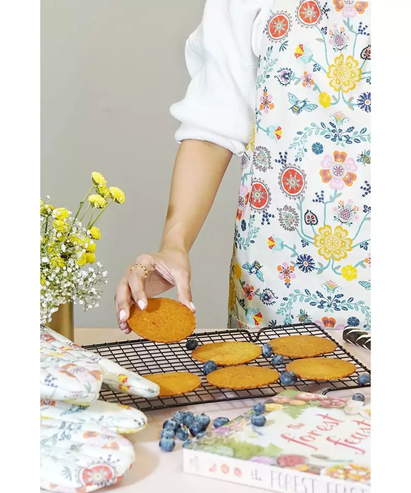 Cream and Navy Colour Printed Canvas Apron with Mittens and Pouch Set in Gift Box
