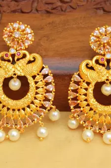 Gold agate earrings