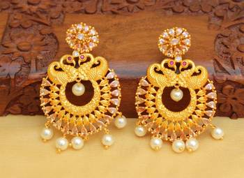 Gold agate earrings 2