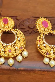 Red agate earrings
