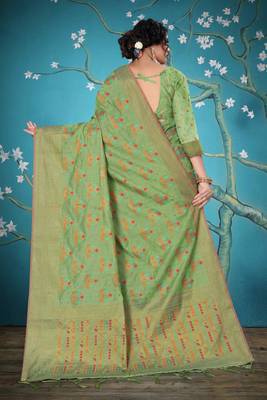 Green woven cotton saree with blouse 3