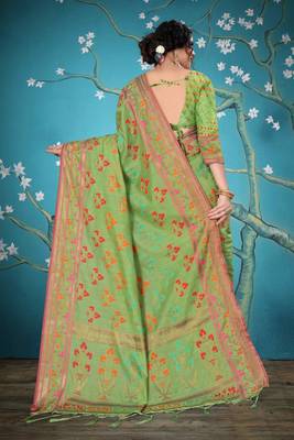 Green woven cotton saree with blouse 3