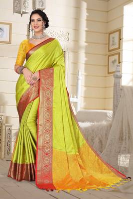 Green Jacquard Woven Kanchipuram / Kanjivaram Silk Sarees With Blouse Piece 1