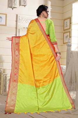 Light Yellow Jacquard Woven Kanchipuram / Kanjivaram Silk Sarees With Blouse Piece 3