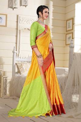 Light Yellow Jacquard Woven Kanchipuram / Kanjivaram Silk Sarees With Blouse Piece 5