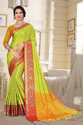 Green Jacquard Woven Kanchipuram / Kanjivaram Silk Sarees With Blouse Piece 1