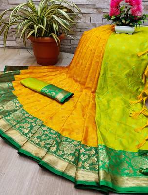 Yellow Jacquard Woven Kanchipuram / Kanjivaram Silk Sarees With Blouse Piece 2