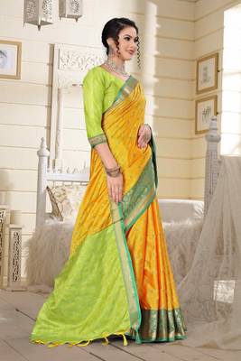 Yellow Jacquard Woven Kanchipuram / Kanjivaram Silk Sarees With Blouse Piece 5
