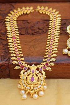 Red agate necklaces