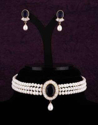 Multicolor pearl chokers 3