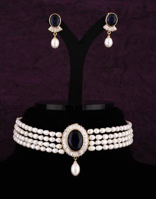 Multicolor pearl chokers 3