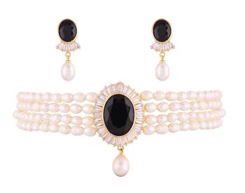 Multicolor pearl chokers 1