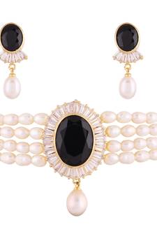 Multicolor pearl chokers