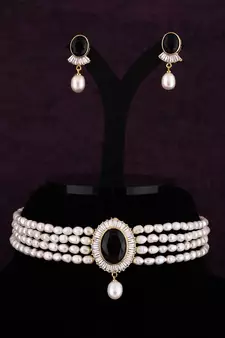 Multicolor pearl chokers