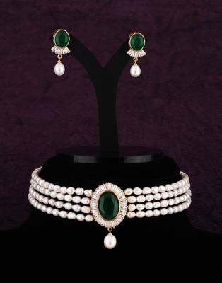 Multicolor pearl chokers 3