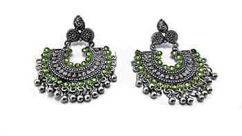 Green earrings 2