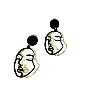 Black earrings 2