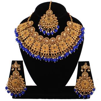 Blue necklaces 1