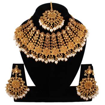 Brown necklaces 1