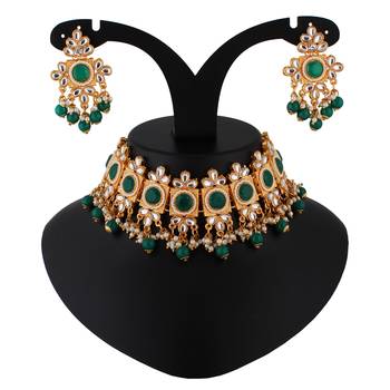 Green necklaces 1