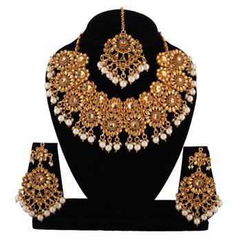 Brown necklaces 1