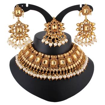 Brown necklaces 1