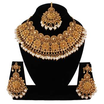 Brown necklaces 1