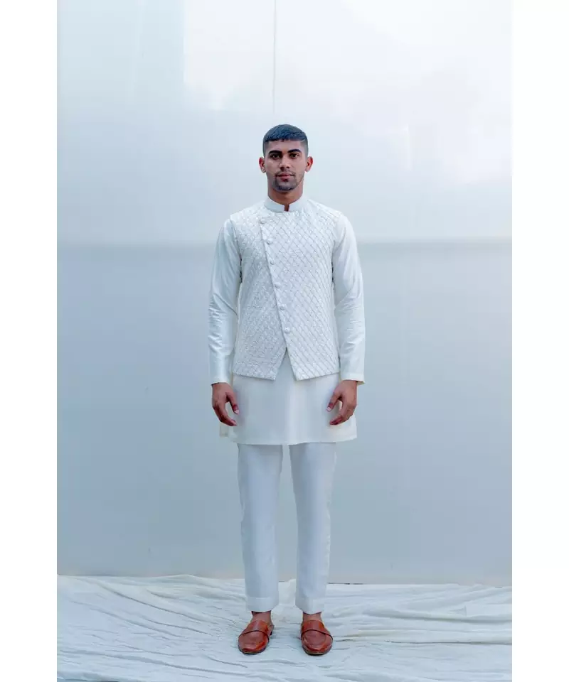 ROMANImen kurtas