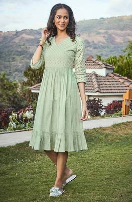 Janasya Green embroidered cotton long-dresses 1
