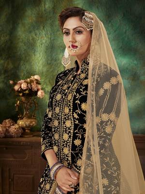 Black embroidered velvet salwar 3