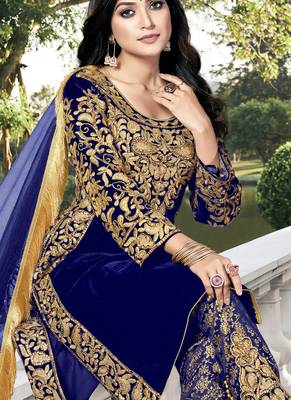 Blue Embroidered Pakistani Pant Suit 4