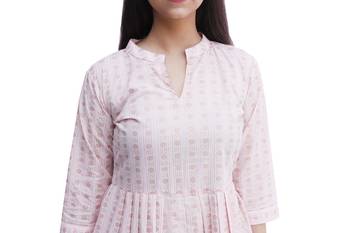 Women's Mulmul Cotton Kurti With pant Set (Baby Pink) 5