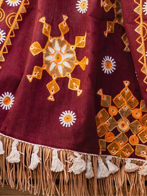 Deep Wine Snow Flake Woollen Embroidered Khadi Muffler 6