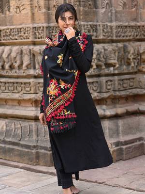 Black Kashmiri Motif Aari Embroidered Khadi Shawl/Dupatta With Crimson Red Cotton Tassel 1