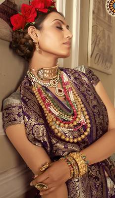 Light grey woven banarasi silk saree with blouse 3