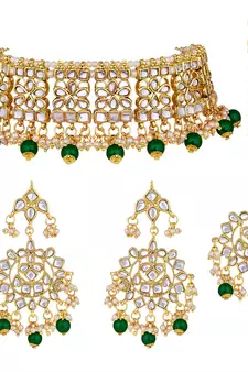 Traditional Kundan Choker Necklace Set with Earrings & Maang Tikka For Women 