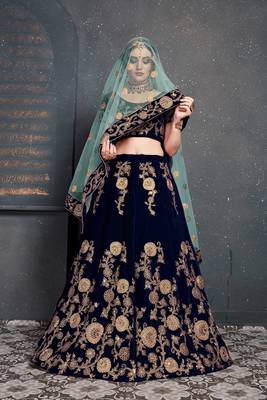 Navy-blue embroidered velvet semi stitched lehenga 3