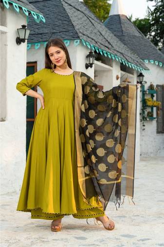 Mehendi Green Suit Set with Chanderi kurta Dupatta