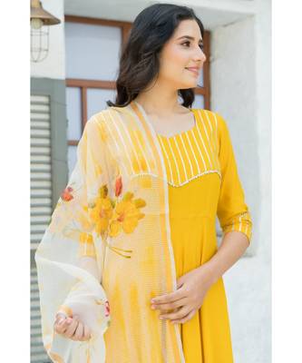 Yellow Gota Kurta set with Hand Paint Doria Dupatta 5