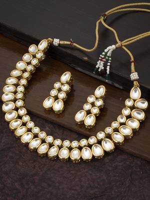 Glorious Gold Plated Kundan Choker Necklace Set for Women 1