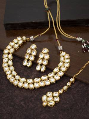 Amazing Gold Plated Kundan Choker Necklace Set for Women 1