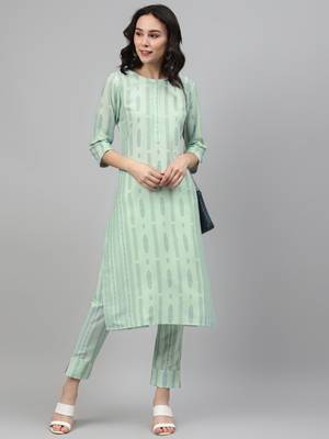 Green printed rayon kurtas-and-kurtis 5
