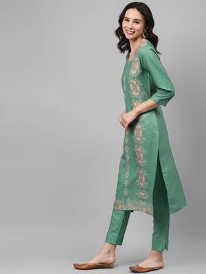 Green printed rayon kurtas-and-kurtis 2