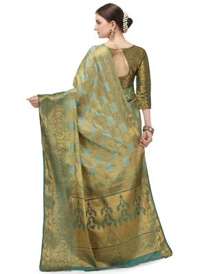 Green printed silk blend saree saree with blouse 3